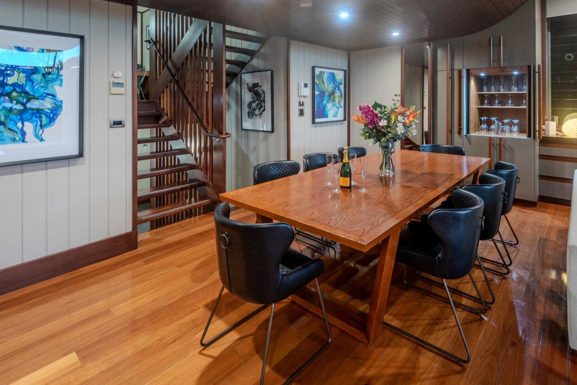 Yacht Club Villas On Hamilton Island By Hiha Bagian luar foto