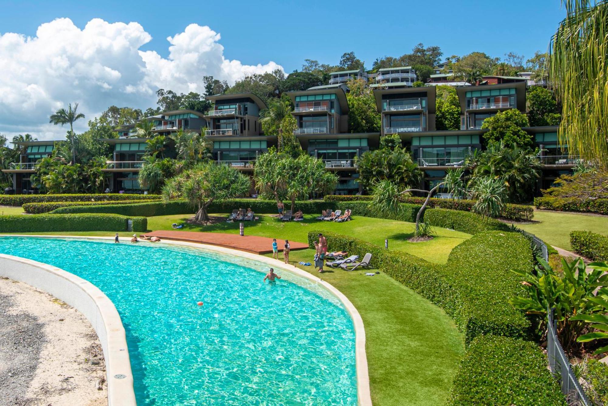Yacht Club Villas On Hamilton Island By Hiha Bagian luar foto